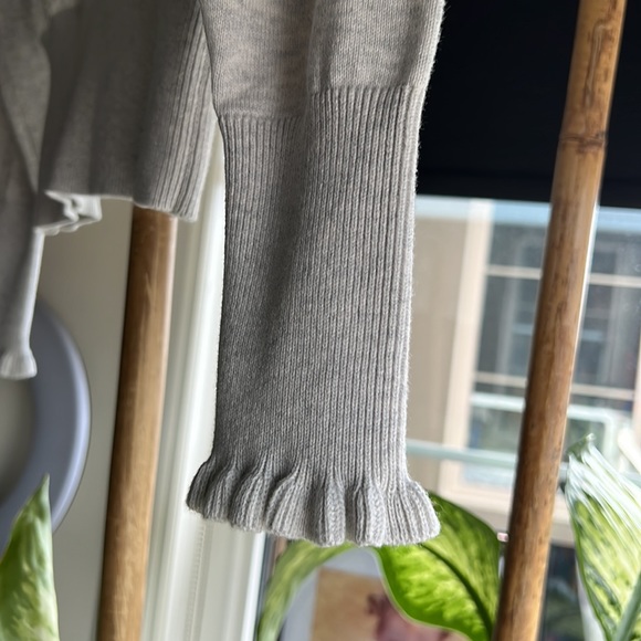 FRENCH CONNECTION Women’s Sweater Top. - Picture 2 of 5